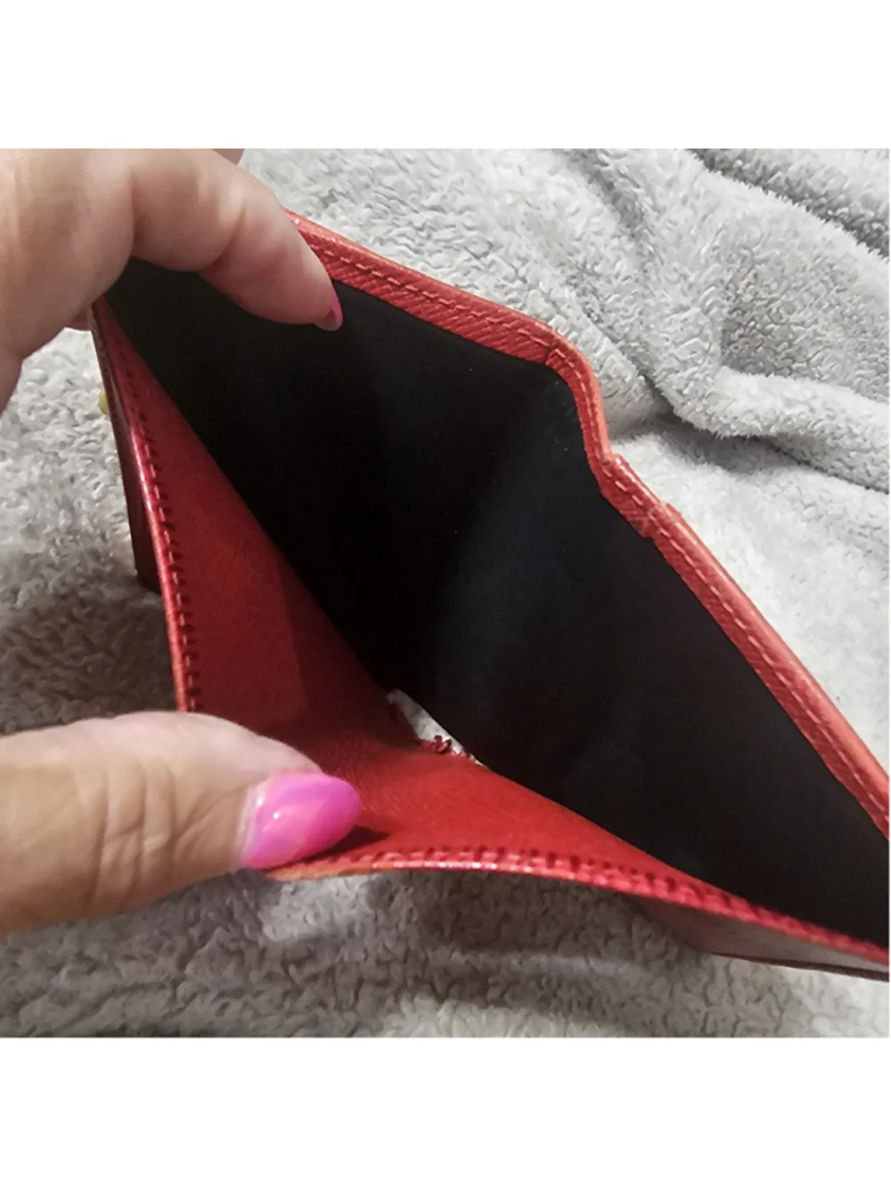 Louis Vuitton Epi Leather Wallet Kisslock Red Gold